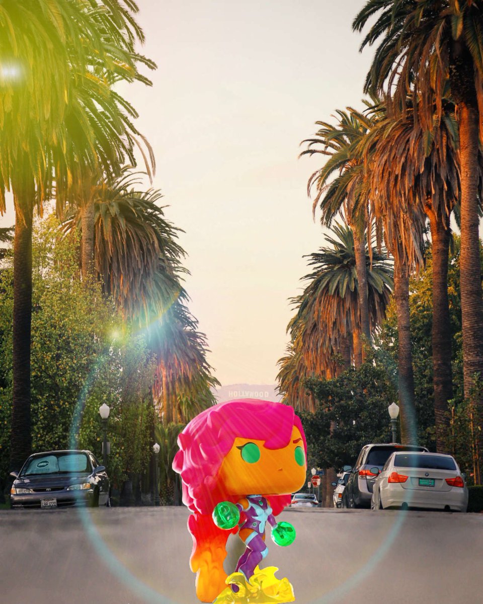 PocosPeroFunkoS's tweet photo. #FunkoPhotoADayChallenge 
Big hair don’t care  
For this  photo a day challenge I decided to go with StarFire.
yes I like to live dangerously so I carefully took her out of the box for a quick photo session. 😂  
#funko #Dc #funkodc #StarFire 
@OriginalFunko @brianmariotti https://t.co/63sD7uPmCO