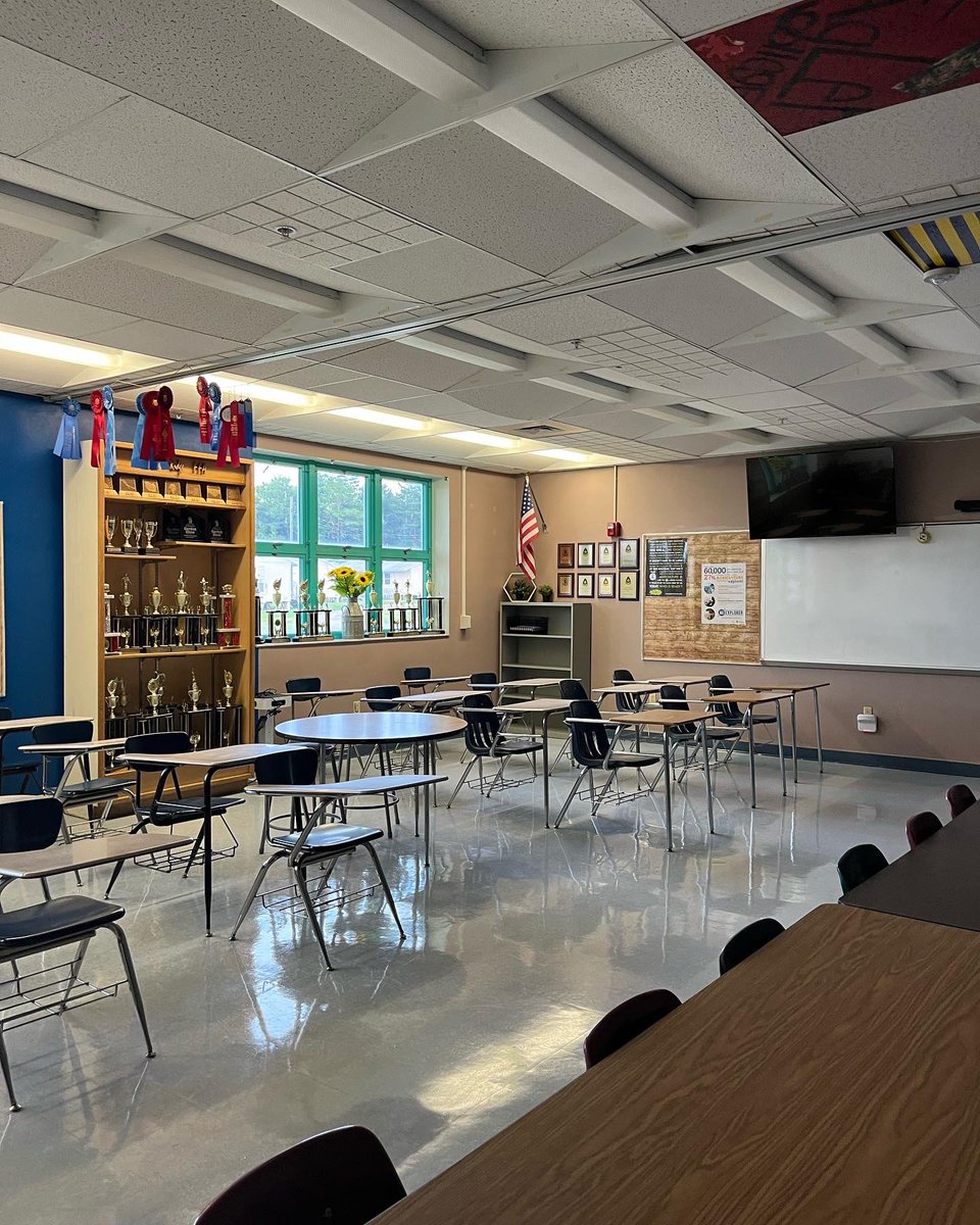 cdavisteaches's tweet photo. It’s time for Back to School 22-23 and I can’t wait to welcome my students into Ag this year! https://t.co/cvkJQ97Aac