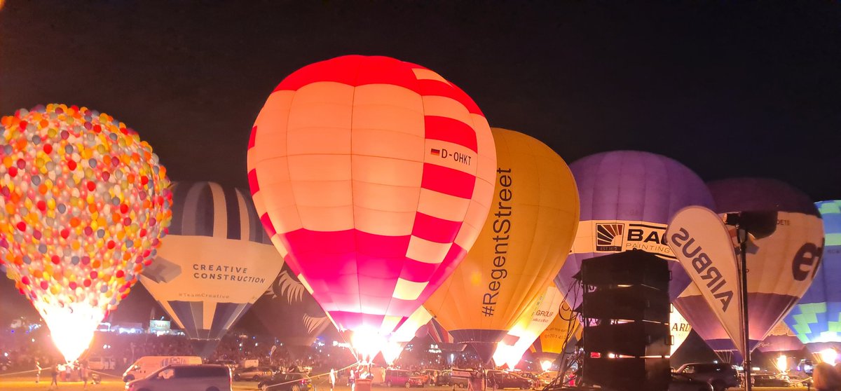 jack_the_devian's tweet photo. Bristol international balloon fiesta nightglow 2 https://t.co/RJEKkvzjYJ