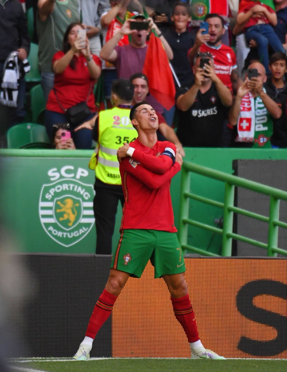 CR7Brasil's tweet photo. Falta 99 dias pra Copa do Mundo. 

Falta 103 dias para vermos Cristiano Ronaldo jogando por Portugal no Qatar. 🫡 https://t.co/MuTLNDa3M5