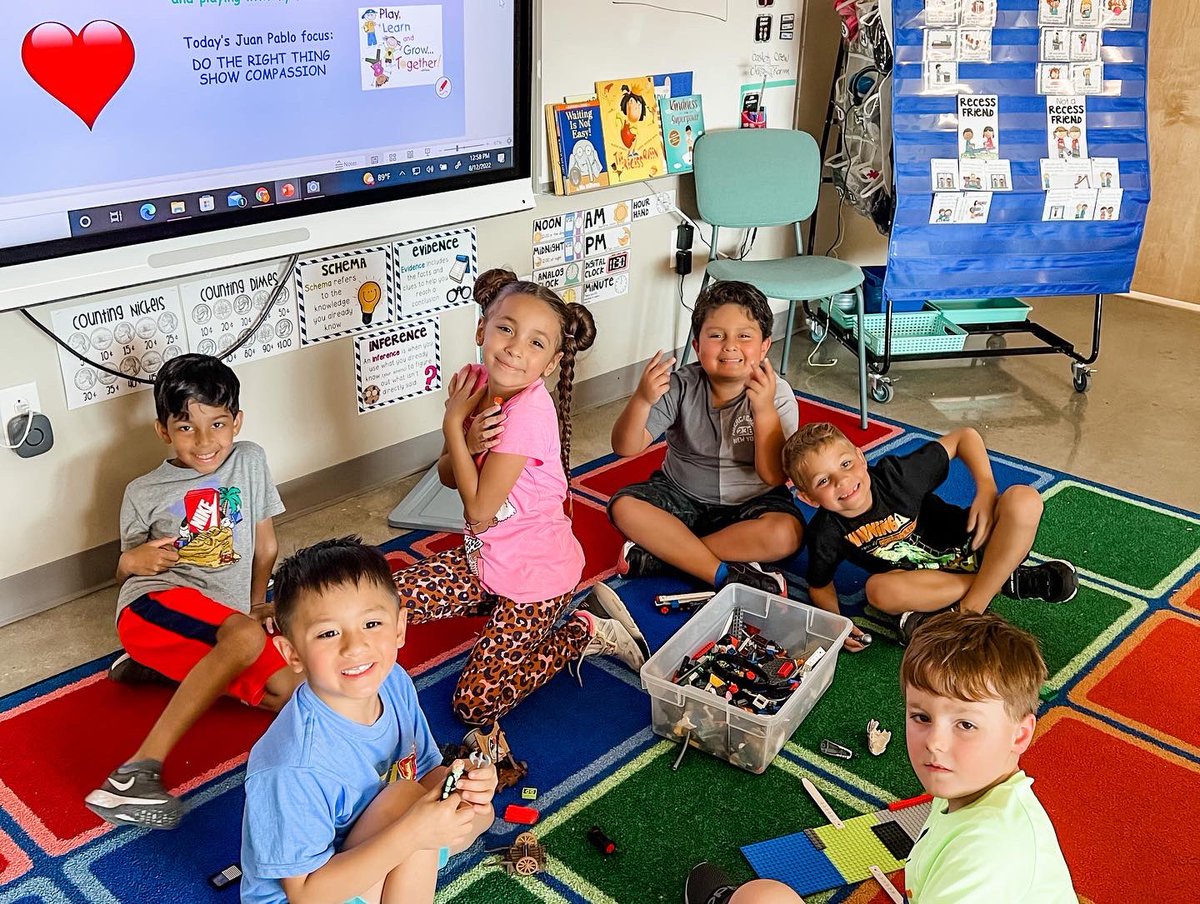 Mrs_Bowe's tweet photo. Friendship Friday in full effect! Learning the perks of our hard work! 📝❤️#workhardplayhard @VanRaubES @BoerneISD #f1rsties #firstgrade #funfriday #friyay #classroomcommunity @iheartckh #ckh #classroomfamily #happyclassrooms #happystudentshappyteacher https://t.co/ZgoHfv0558