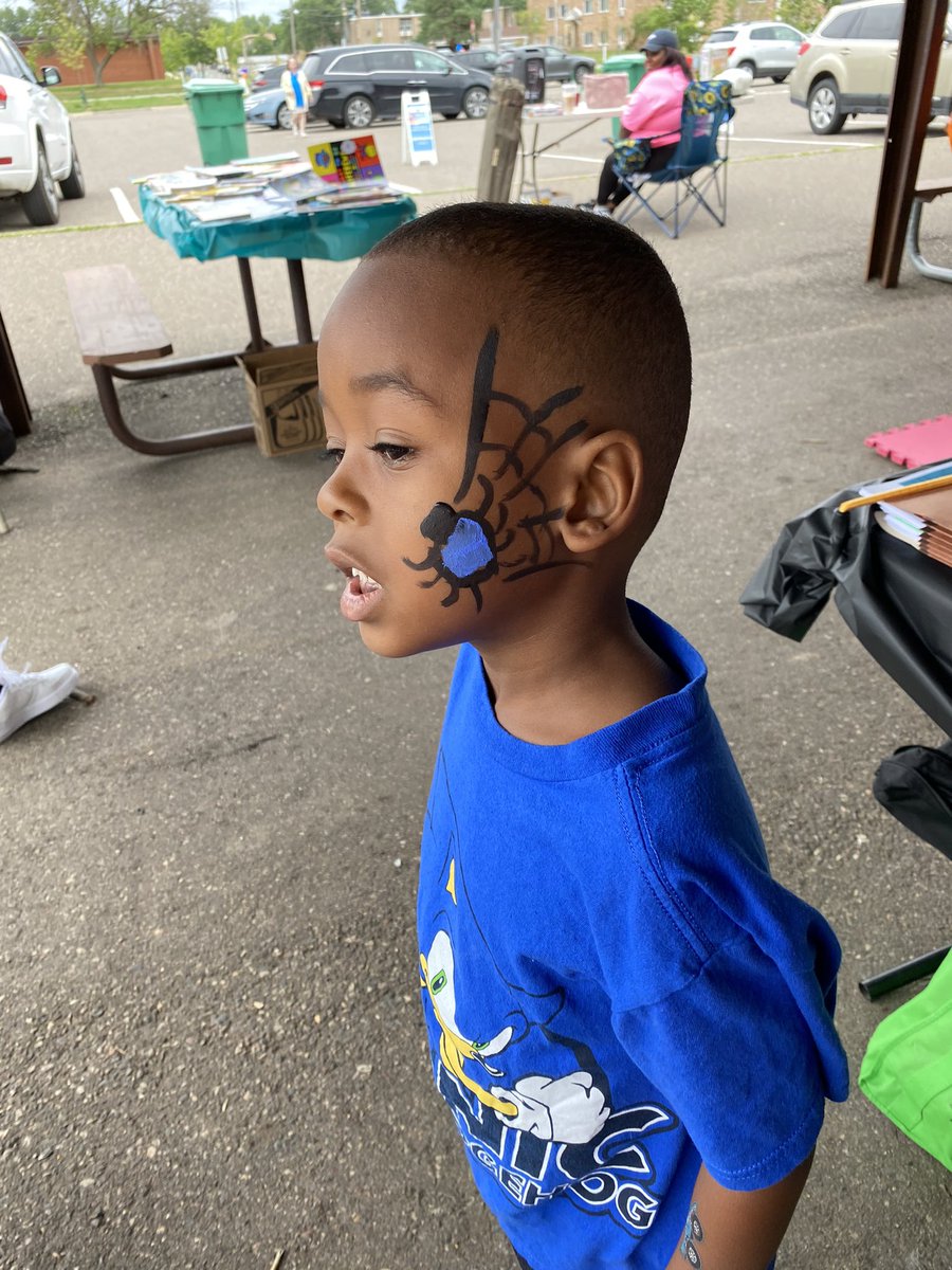Children1st_SLP's tweet photo. BINGO! Fun is in the offing at Aquila Park right now! Raffles every 15 minutes! #SLPReadFest https://t.co/KOX9wjm32n