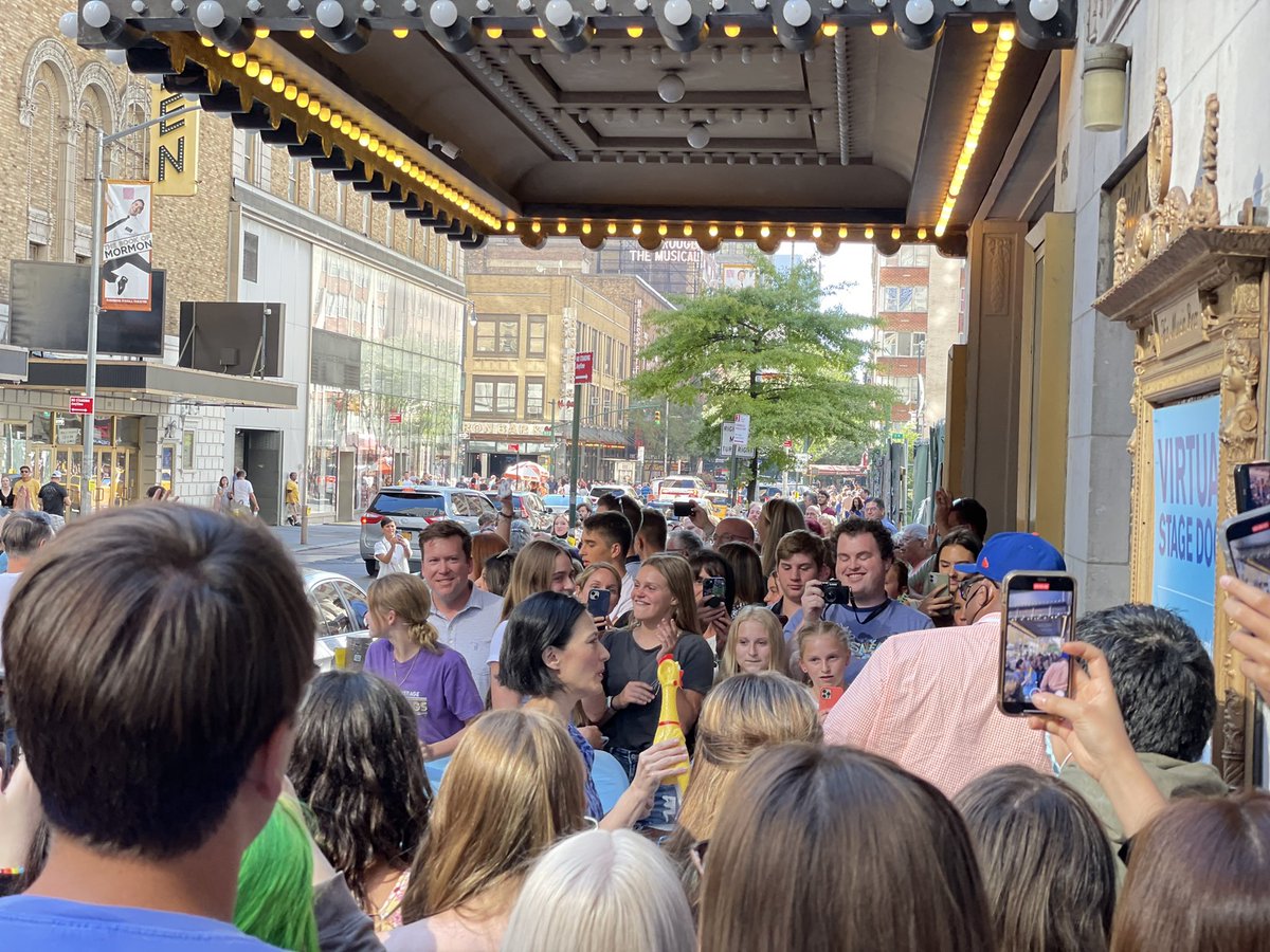read2kidz1's tweet photo. It was a great day! Outstanding performance @DearEvanHansen! #rowC https://t.co/XSJmTEIC3I