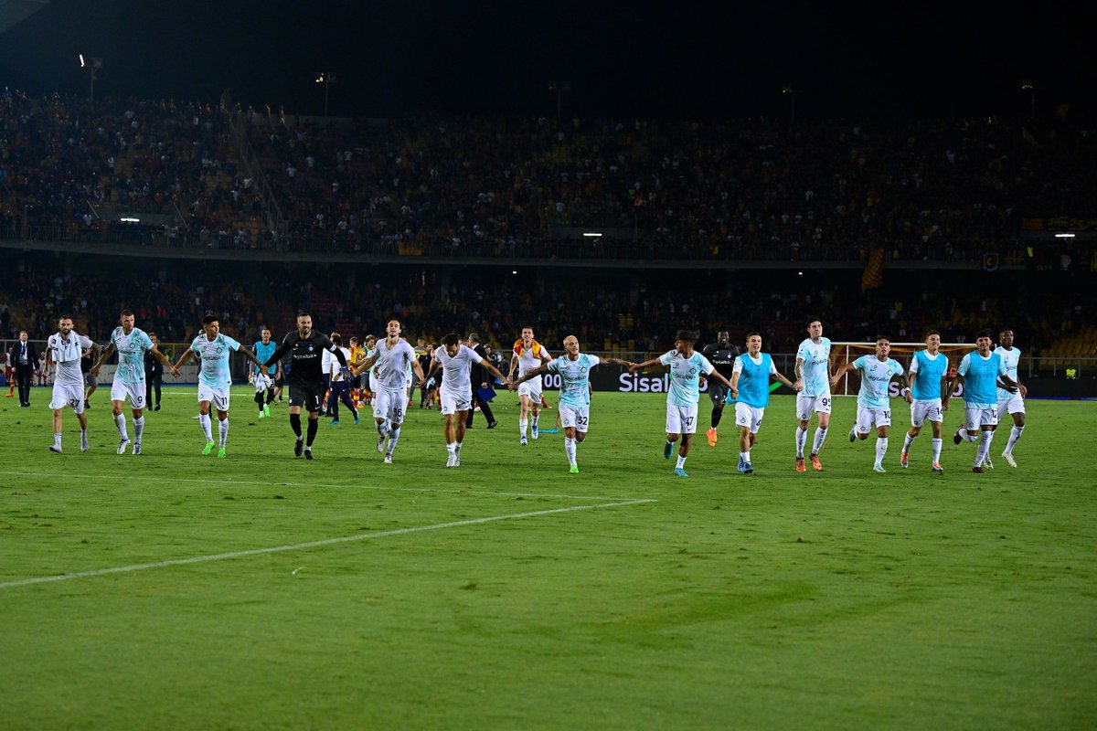 Inter's tweet photo. Se riuscite a dormire con questa adrenalina, buona notte #InterFans 🌙🤩

#ForzaInter https://t.co/ppMjrE0ldM
