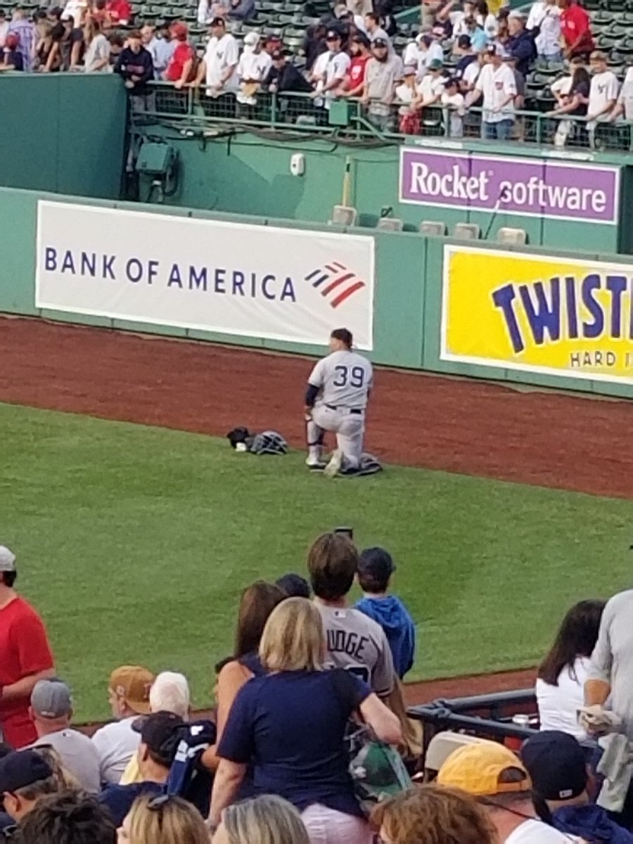 D_LaymansTerms's tweet photo. Can anyone from @TalkinYanks tell me why @HipHipJose5 is so sexy in the road grays? https://t.co/WOgSXQcUiR