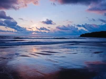 SECTUR_mx's tweet photo. ✨🌙 Les deseamos #BuenasNoches desde #Nayarit, destino que cuenta con playas de ensueño que nos regalan hermosos atardeceres. Organiza tu próxima visita y déjate cautivar por el encanto y los paisajes de la Riviera Nayarit. https://t.co/ncBxwBThvJ