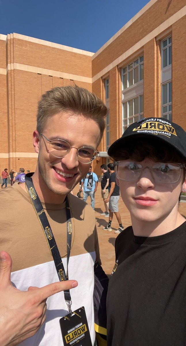 Orb1ttt_'s tweet photo. Mk an actual w mans @pulse_max @RLEsports https://t.co/h6B1EHkeCQ