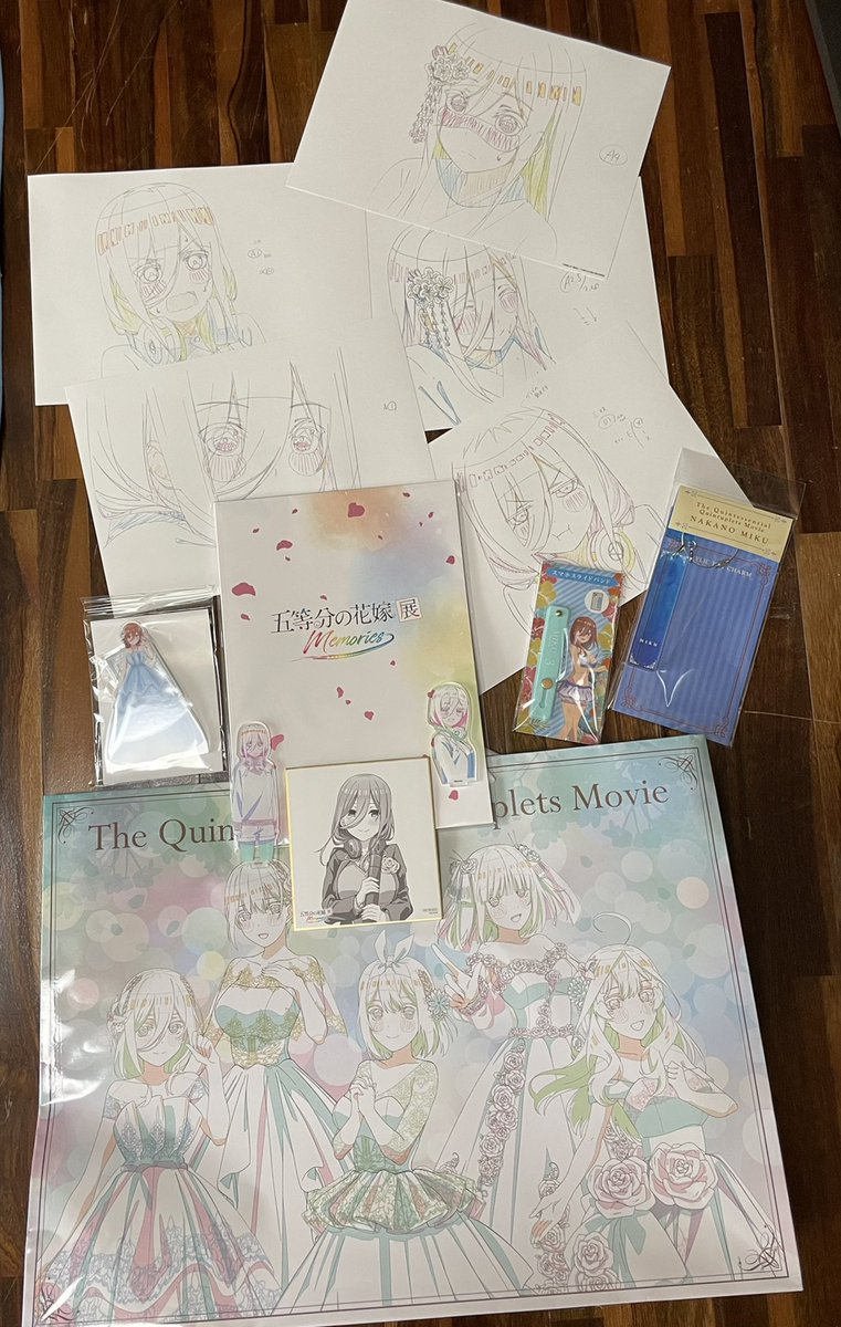c_ehw's tweet photo. 昨日五等分の花嫁展行ってきました！
グッズが結構売り切れてたけど満足です
色紙も交換して頂いて三玖を手に入れる事が出来ました！感謝🙇‍♂️
良い1日でした。

#五等分の花嫁 https://t.co/gbDTuqDVbs
