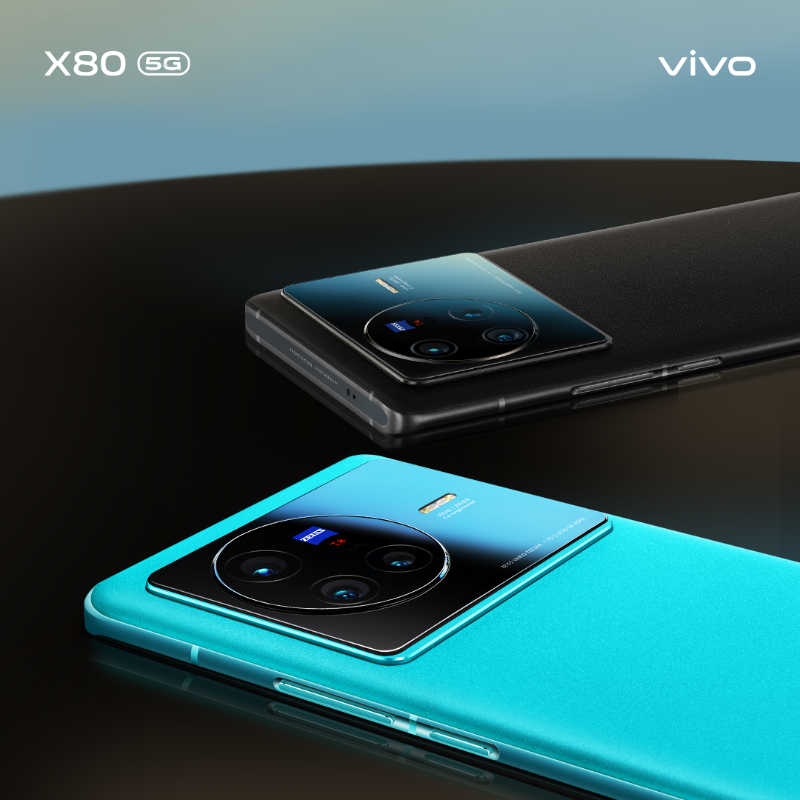 vivo_indonesia's tweet photo. #vivoX80 is perfectly crafted with an aesthetic design that always makes you feel amazed. Tell us which color you like most fits your personality?

➡️ Reply for the Cosmic Black
🔁 Retweet for Urban Blue
❤️ Like for both

#CinematicsRedefined