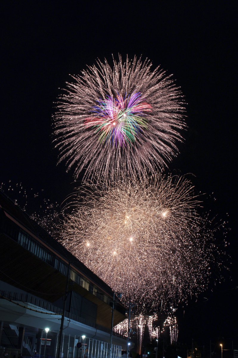 chitaka45's tweet photo. 亀岡花火大会
#kyoto #京都　#亀岡花火大会　#Fireworks #そうだ京都行こう https://t.co/m5maQcjucJ