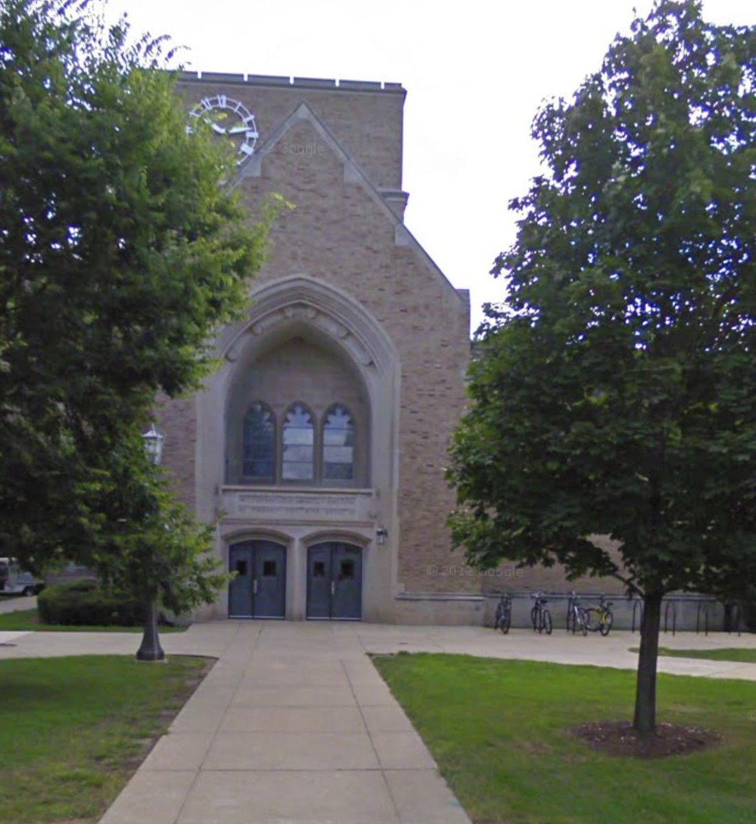 jamusj's tweet photo. @papaalphakilo Don’t recall that scene, but your post definitely reminded me of ND; I had to look it up. This is the similar clock on O’Shaughnessy Hall. https://t.co/zImQZtEzgO