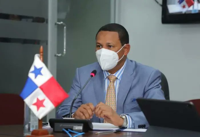 CAMBIO // Héctor Brands, quien hasta el momento ejerce el cargo de director en el Instituto Panameño de Deportes (Pandeportes), volverá a ejercer su cargo como diputado en la Asamblea Nacional, una vez renuncie a Pandeportes en diciembre.
 bit.ly/3C1W7Ev