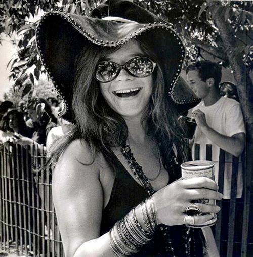 crockpics's tweet photo. Janis Joplin, 1967 https://t.co/JdA7HWswnQ