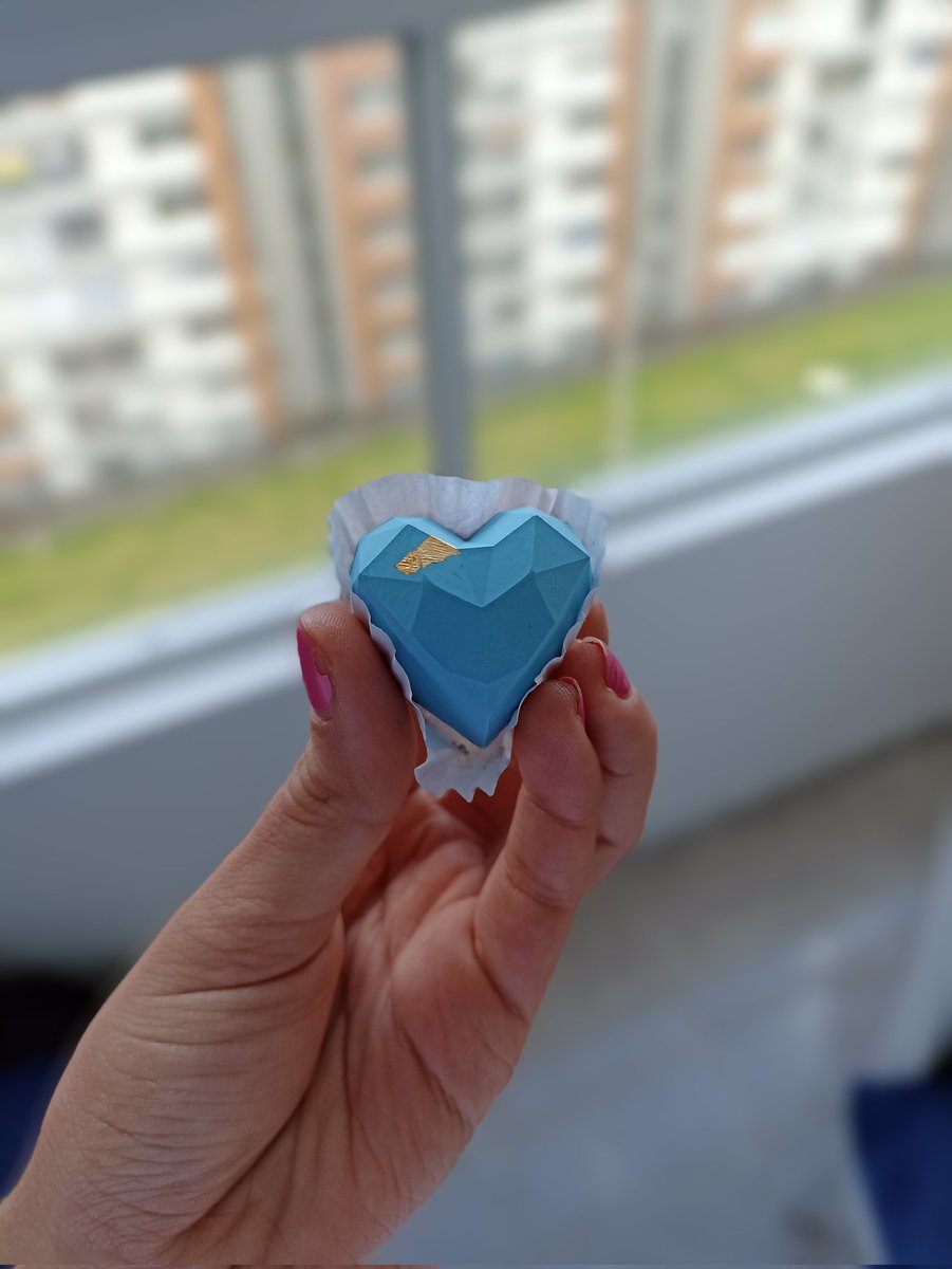 Yo no tengo novio, pero Fabián me regala chocolates así 🥺