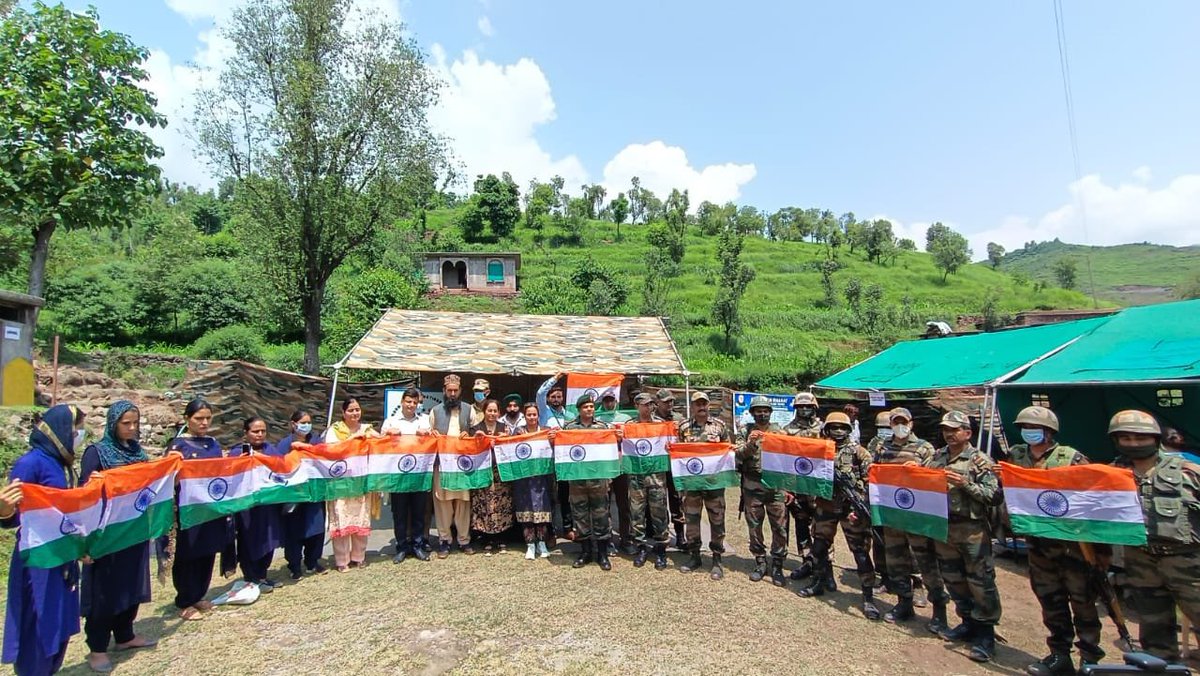 IftikarC's tweet photo. Mera Tiranga meri jaan, lehraye har ghar mein, yehi hai isski shaan! In the 75th year of our independence, let's bring home our National Flag &amp; fly it proudly.
#HarGharTiranga
#AmritMahotsav
 #سكربت87 
#وليد_جنبلاط 
#تزويج_المراه_نفسها_حق 
#هادي_مطر 
#دفن_الاجساد 
#سلمان_رشدی https://t.co/kiSLKCkZKa