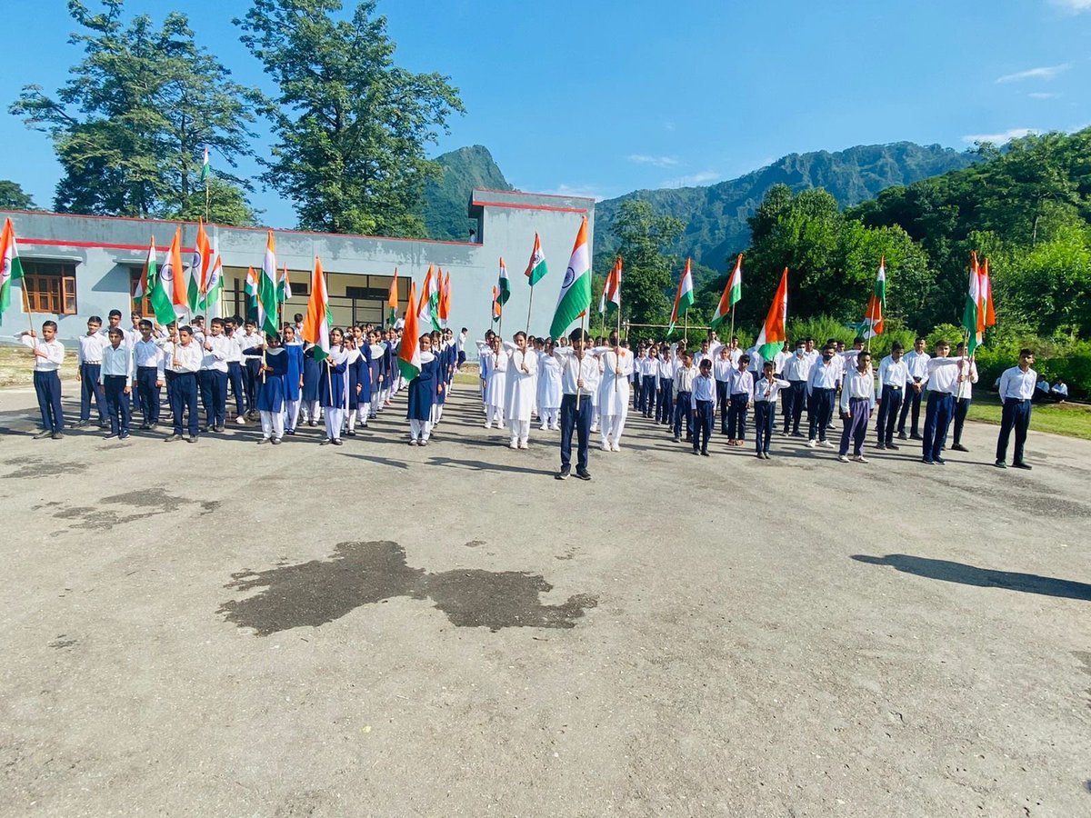 IftikarC's tweet photo. Mera Tiranga meri jaan, lehraye har ghar mein, yehi hai isski shaan! In the 75th year of our independence, let's bring home our National Flag &amp; fly it proudly.
#HarGharTiranga
#AmritMahotsav
 #سكربت87 
#وليد_جنبلاط 
#تزويج_المراه_نفسها_حق 
#هادي_مطر 
#دفن_الاجساد 
#سلمان_رشدی https://t.co/kiSLKCkZKa