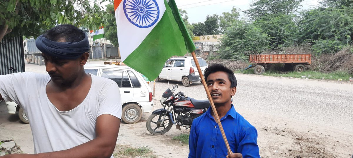IftikarC's tweet photo. Mera Tiranga meri jaan, lehraye har ghar mein, yehi hai isski shaan! In the 75th year of our independence, let's bring home our National Flag &amp; fly it proudly.
#HarGharTiranga
#AmritMahotsav
 #سكربت87 
#وليد_جنبلاط 
#تزويج_المراه_نفسها_حق 
#هادي_مطر 
#دفن_الاجساد 
#سلمان_رشدی https://t.co/kiSLKCkZKa