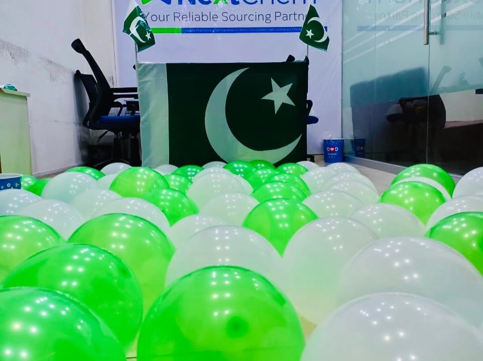 nextchempk's tweet photo. 75th #IndependenceDay celebrations. 🇵🇰 Zindabad

#NextChem
#YourReliableSourcingPartner

#Pakistan #PakistanAt75 #PakistanIndependenceDay #Pakistani #75thYearOfIndependence #Celebration #Celebrations #Karachi #Lahore #Islamabad #Peshawar #Punjab #Sindh #KPK #Balochistan #Quetta https://t.co/QFhVScBbHJ