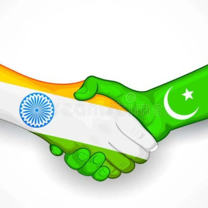 GulaamYASINSBS's tweet photo. INSANIYATH YEH BHI HAI KI. AAP APNE DESH SE MOHABBAT KARNE KE SATH DUSRE DESH KI IZZAT BHI KARNE Humanity.plesse love make every country beautiful 🇮🇳🇮🇳😍💜💙♥️😍🇵🇰🇵🇰 .. #happyindpednesday    #HappyIndependenceDayPakistan #indiapakistanrelations https://t.co/AvPh6CrABB
