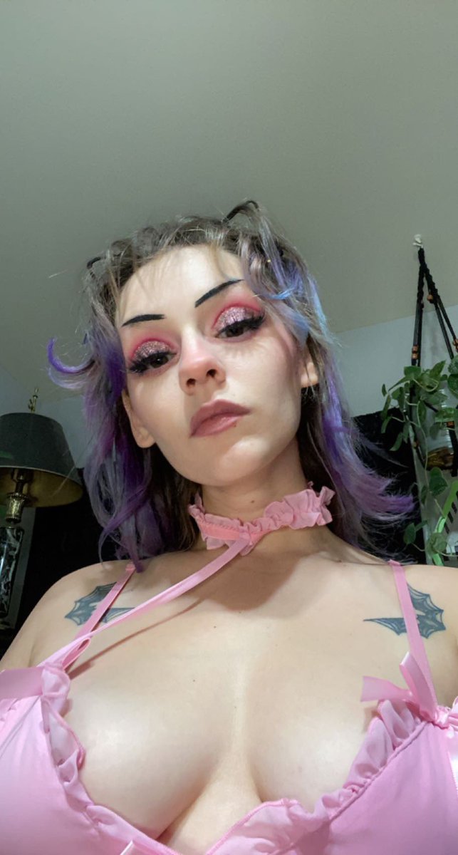fungiflowerr's tweet photo. Lots to see on my spicy link
#nsfw #onlyfans #catgirl https://t.co/tFbJEagJu9