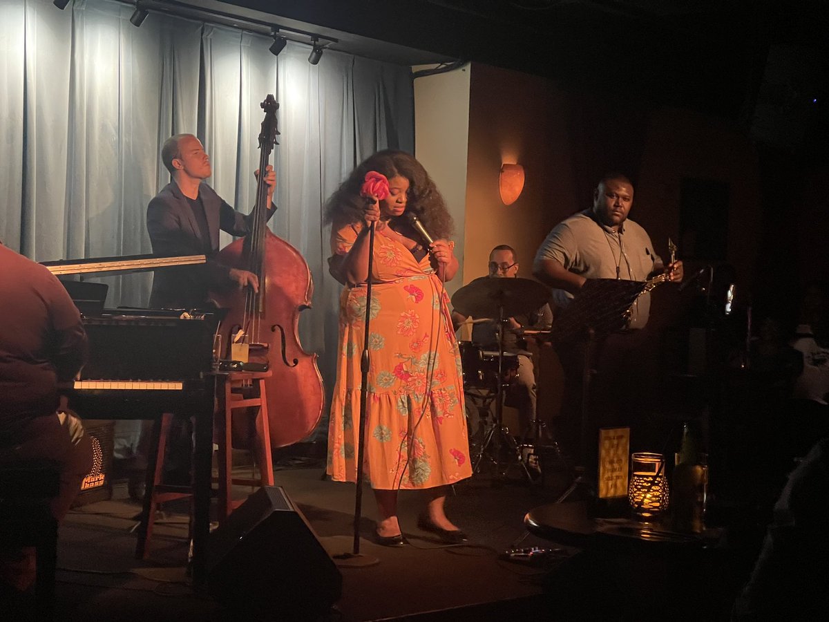 CoachSnell's tweet photo. #ScatLounge #LadyMaeJazz 🎼 https://t.co/M9EHWuJgvs
