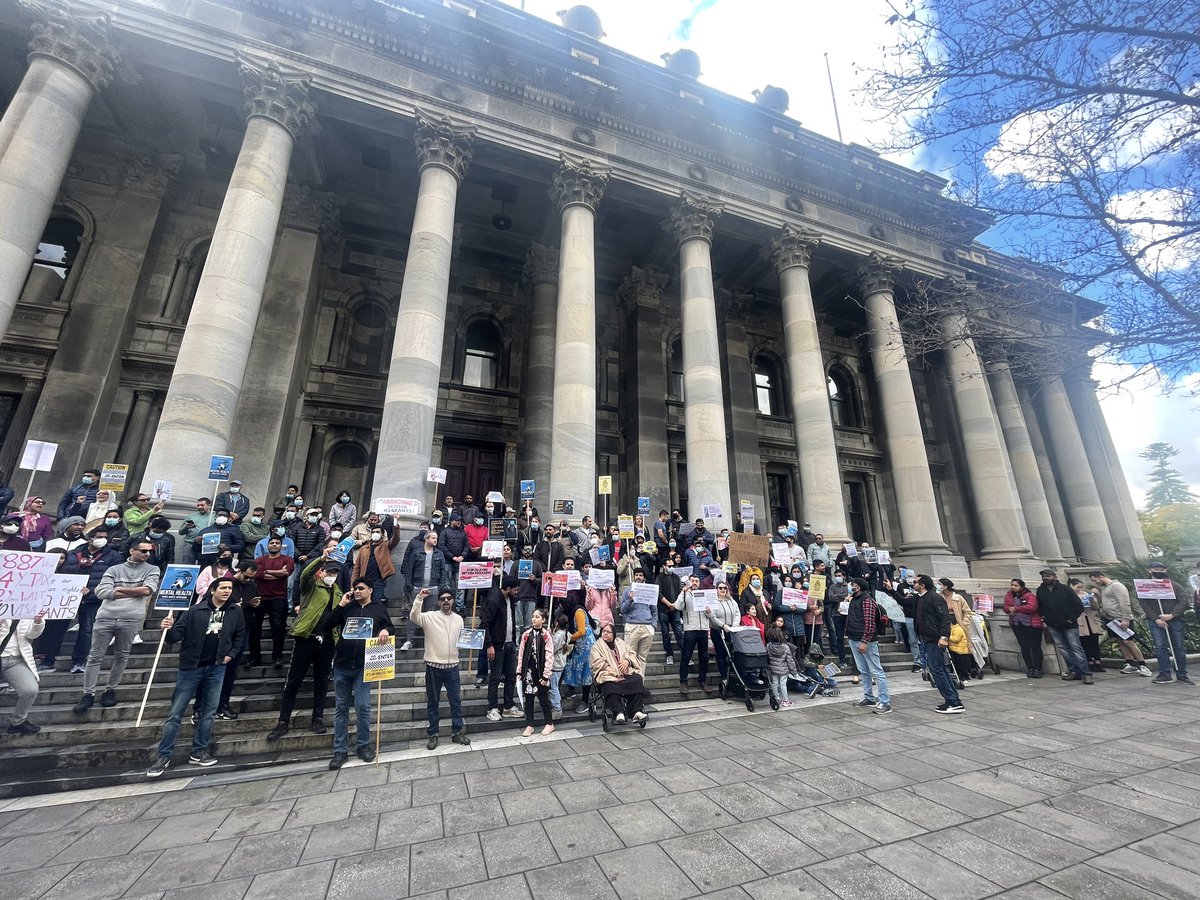 asnmumtaz's tweet photo. @andrewjgiles @AlboMP @JulianHillMP 
Peaceful protest going on in Adelaide to speed up #887Visa. https://t.co/sC3tnLFzJj