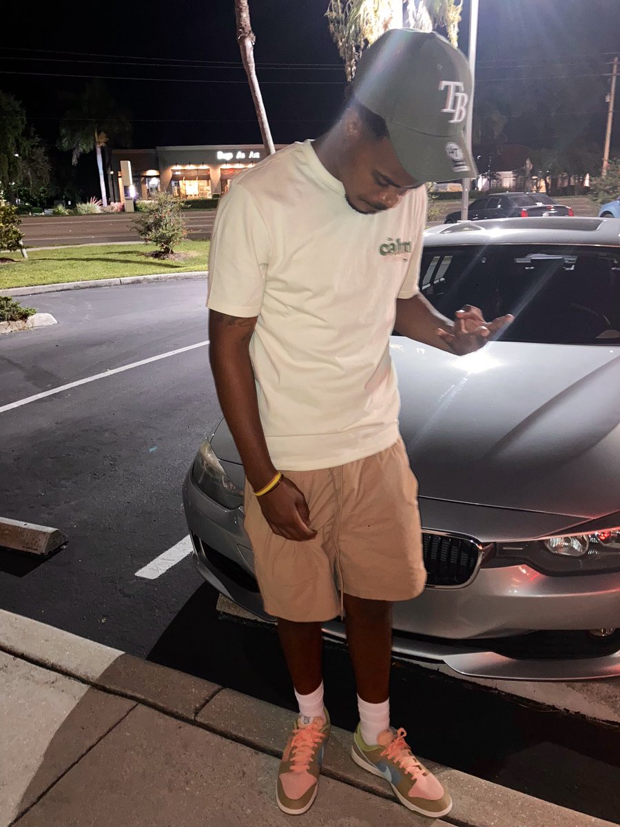 Lilstyles2015's tweet photo. I Kno You Don’t Love Me💚 #FreeDaFamily🔓🙏🏽💯 https://t.co/3LHqnK03Rt