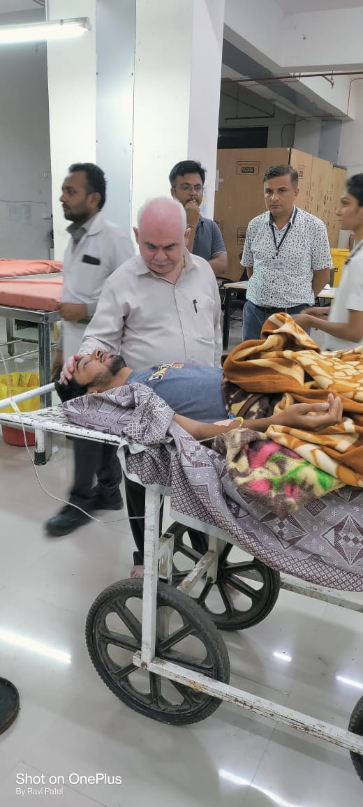 संघर्ष इनता बड़ा हो कि कोई कहानी बन जाए, 
निराश व्यक्ति भी पढ़े, तो संघर्ष की राह पर चले।
#Increase_Guj_Vet_Stipend 
#guj_vet_union 
#indefinite_hunger_strike 
<a href="/CMOGuj/">CMO Gujarat</a> <a href="/RaghavjiPatel/">Raghavji Patel</a> <a href="/PMOIndia/">PMO India</a> <a href="/PRupala/">Parshottam Rupala</a> <a href="/CRPaatil/">C R Paatil</a> <a href="/KanuDesai180/">Kanu Desai</a> <a href="/ANI/">ANI</a> <a href="/ndtv/">NDTV</a> <a href="/tv9gujarati/">Tv9 Gujarati</a> <a href="/VtvGujarati/">VTV Gujarati News and Beyond</a> <a href="/GSTV/">GSTV</a> <a href="/Dr_jAA8/">Veterinary Doctors Union</a>