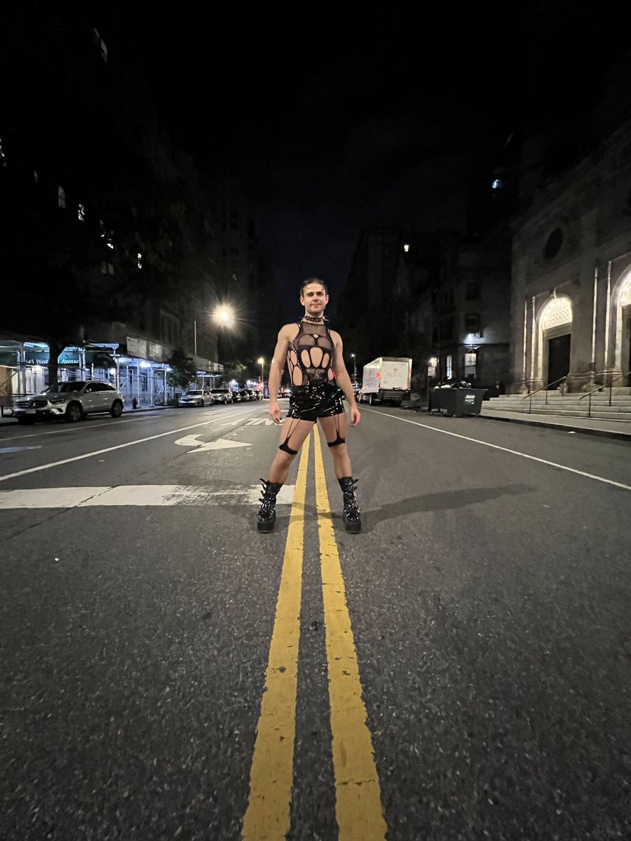 tannerpflueger's tweet photo. Strut it out. Walk a mile. Serve it ancient-city style. ⚔️🖤 #ChromaticaBall #LadyGaga #Babylon https://t.co/cDxsV8eXfS