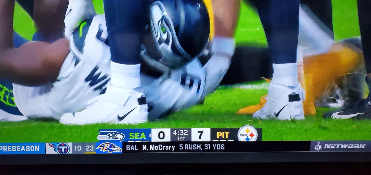 MattG1007's tweet photo. @KDKA @KDPomp @CharlieBatch16 @steelers RE: Steelers vs Seahawks, can you please ask your graphics dept to move the score and downs graphic up? The NFL Network has a bottomline ticker and I can't see the down and distance during the game. https://t.co/rk8ZMxG1OW