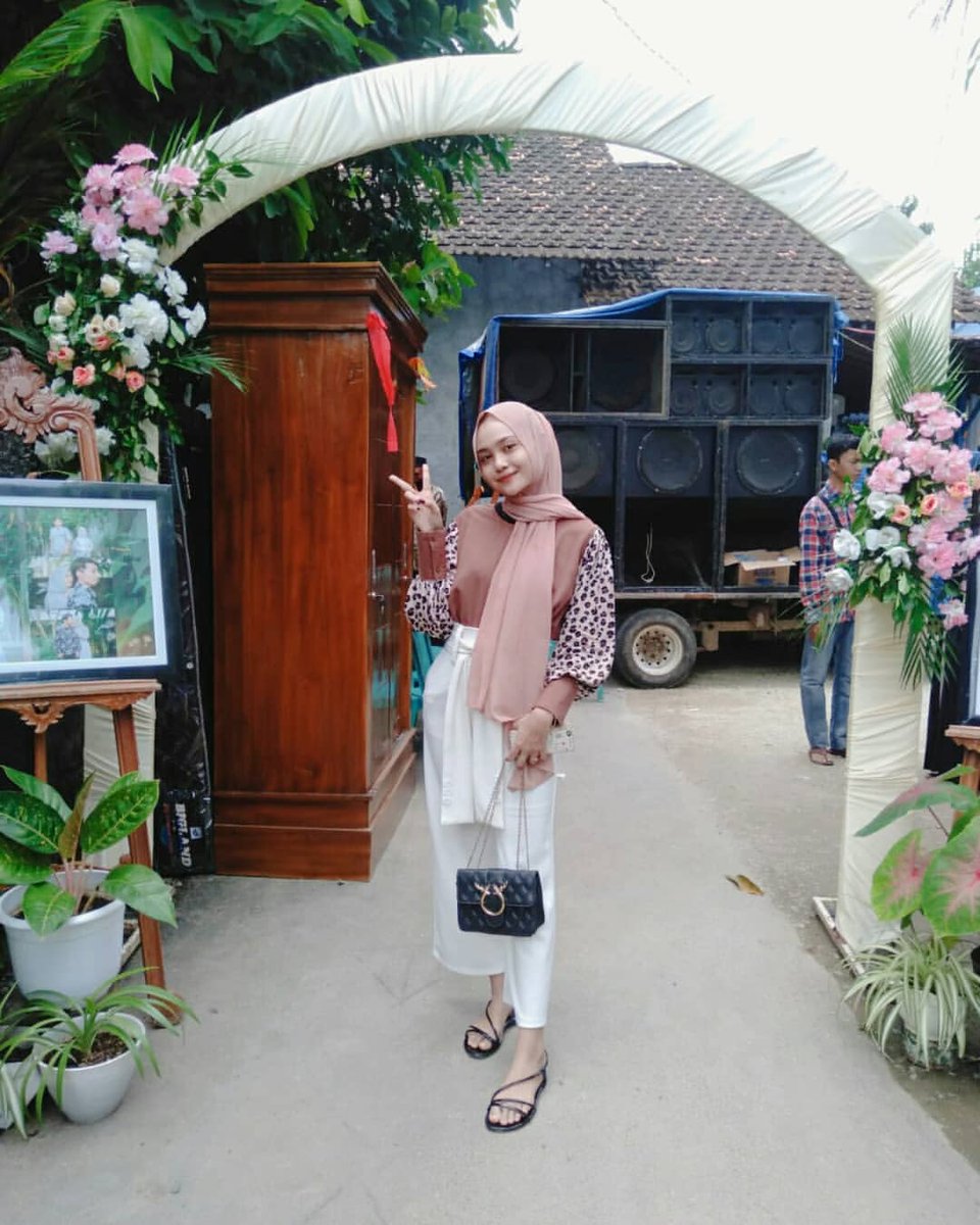 nisa19920's tweet photo. Kondangan .... https://t.co/gVUcKXbRJS