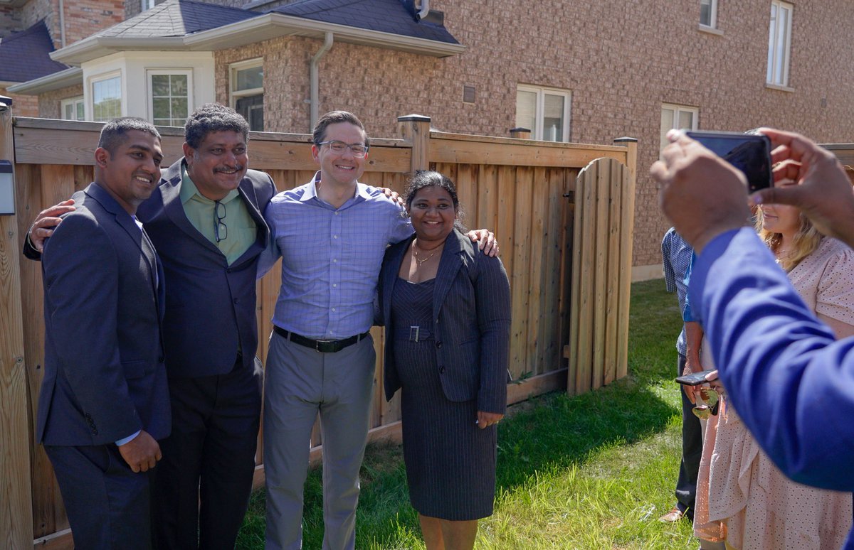 PierrePoilievre's tweet photo. Thank you to Jobson Easow for hosting another successful get-out-the-vote event in Markham.

People here are voting to make Canada the freest country on earth.

Chip in to help us reach even more people who will vote to take back control of their lives: https://t.co/iLY4vGXoUt https://t.co/G3poaKlt5O