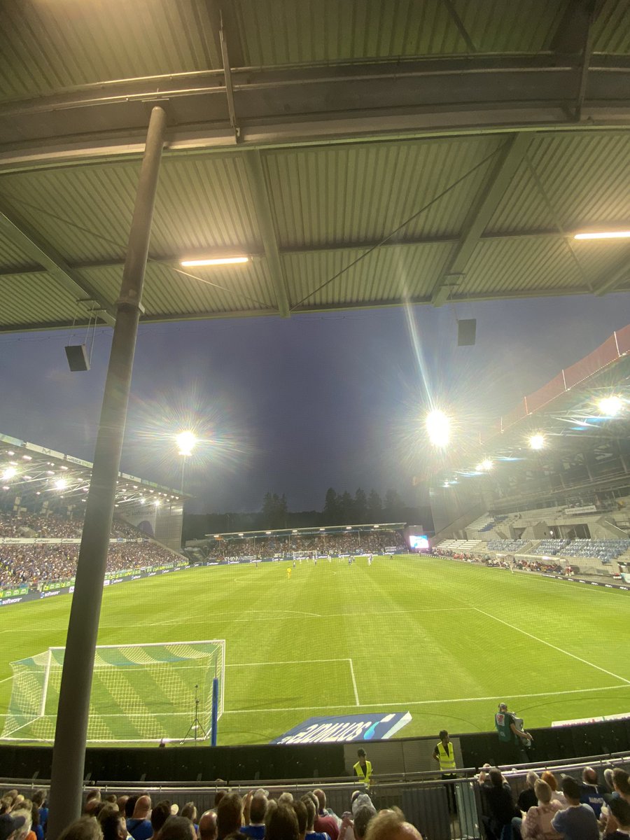 falsche_6's tweet photo. Shit happens #FCDFCH https://t.co/JDqtYKj7zi