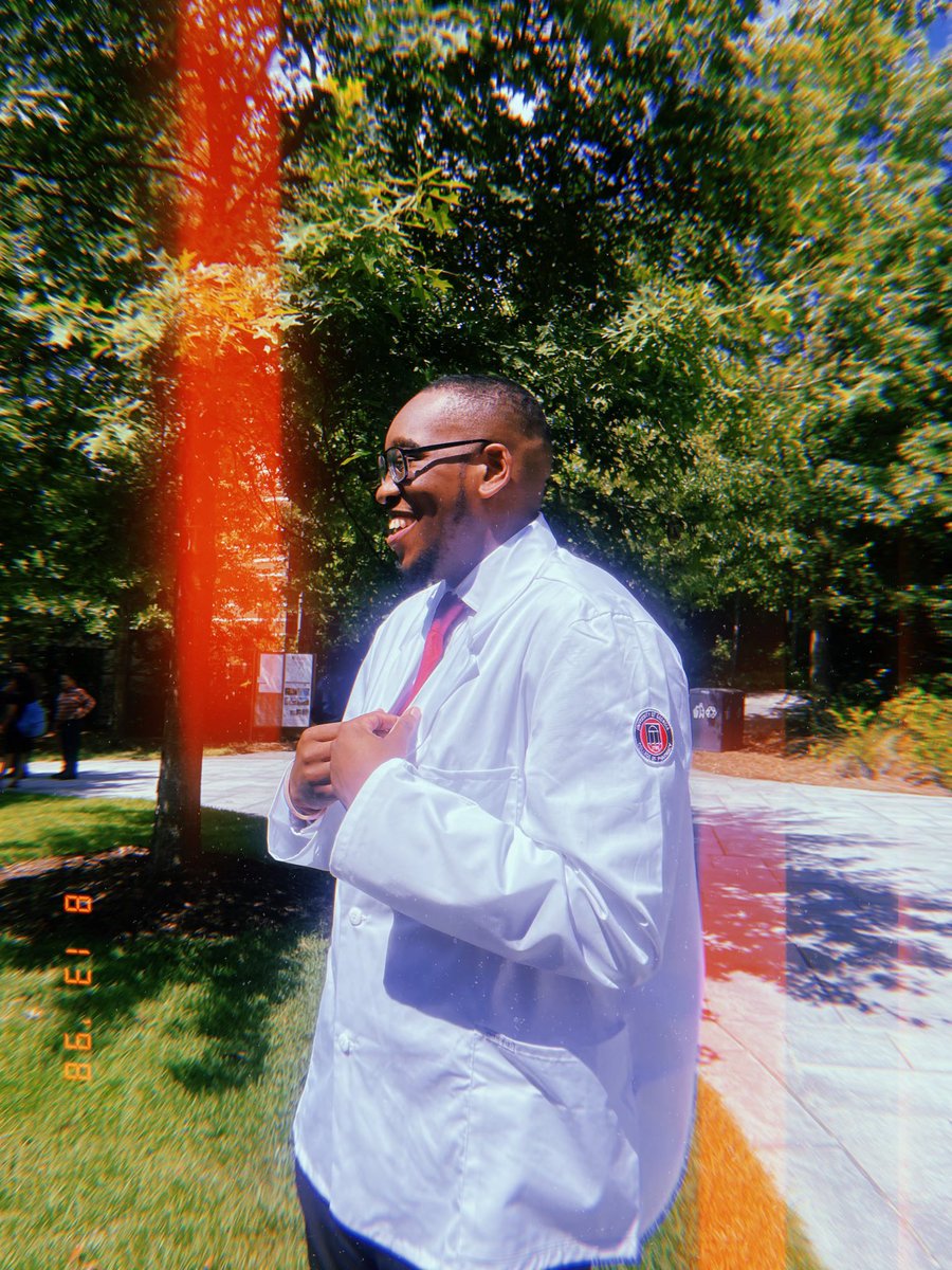 aj_igwe's tweet photo. goated and coated🥼💊 https://t.co/aqXCtNtGa8