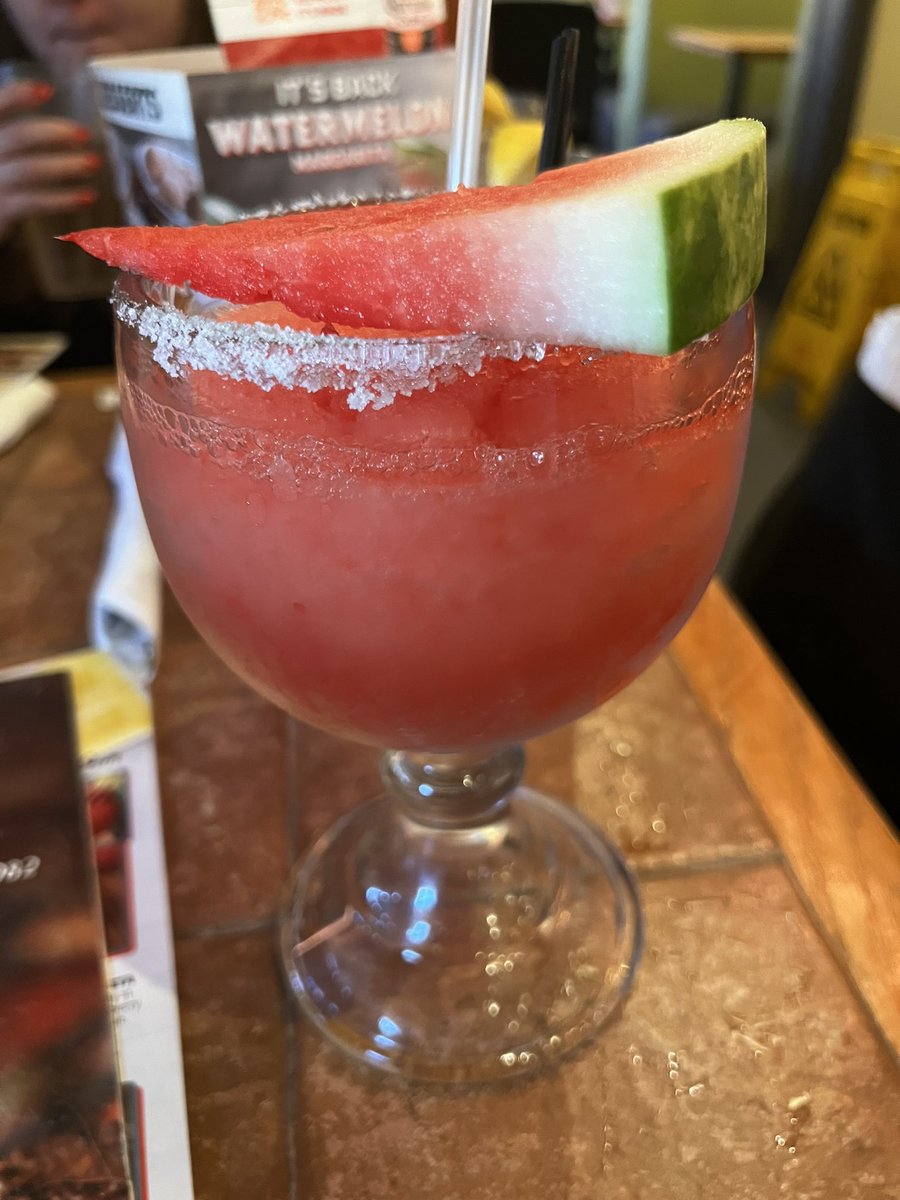 UncleJP78's tweet photo. PTO begins now. #adultdrinks 🍹 https://t.co/NAKq6JpCOK