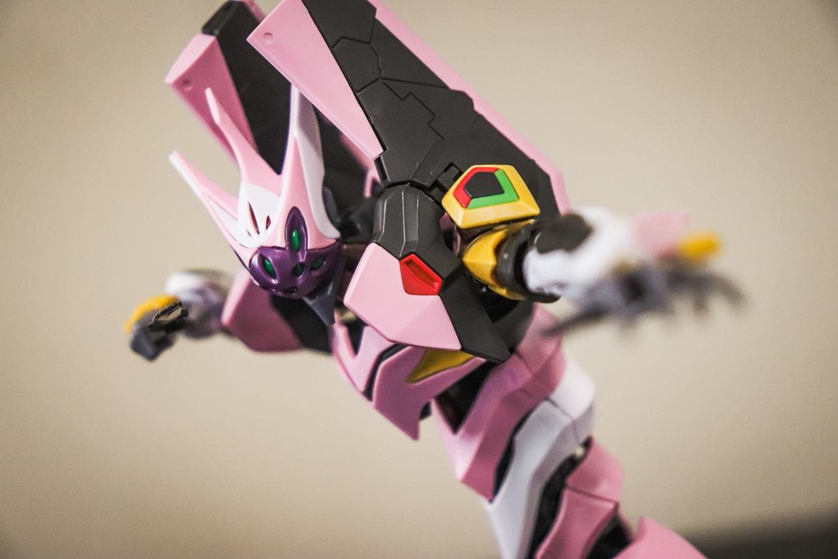 illst_freedom's tweet photo. “There’s no fun in being all twisted and sorry for yourself.” - Mari Makinami Illustrious

RG Evangelion Unit-08

#evangelion #eva08 #realgrade https://t.co/XrJQSblDhH