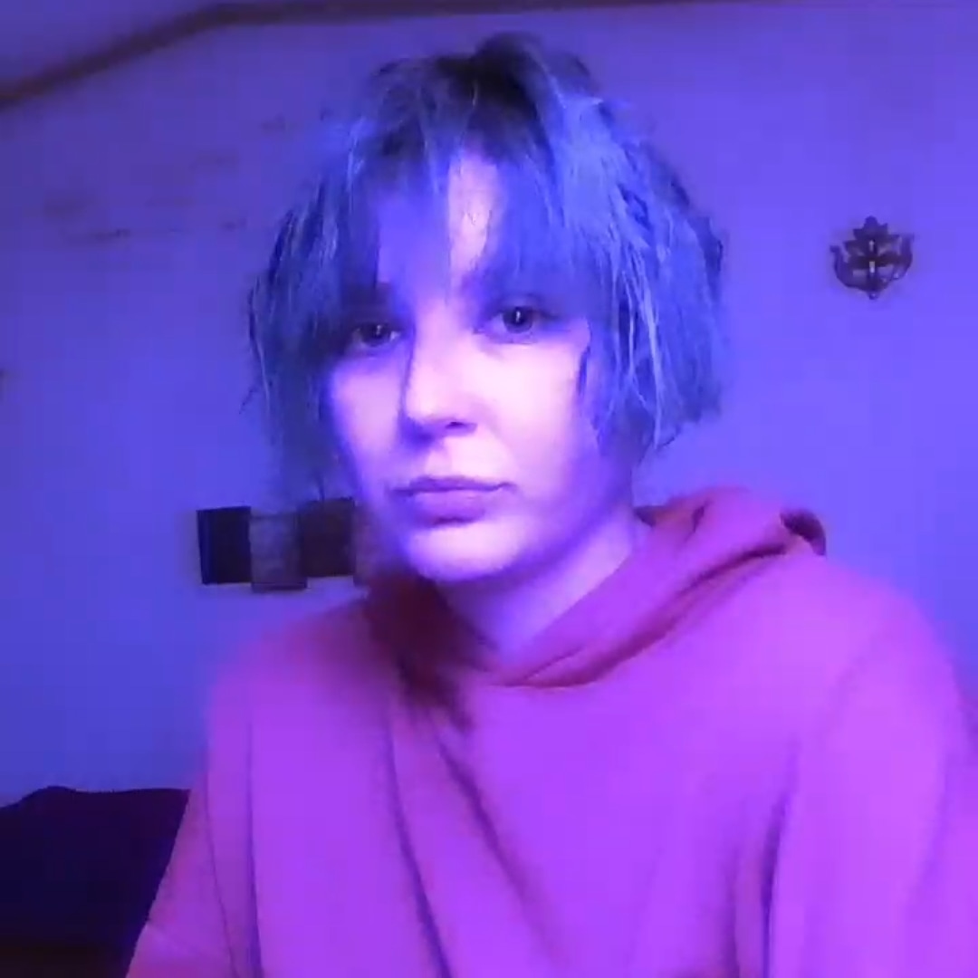 Emily Elizabeth Keller’s pics and videos