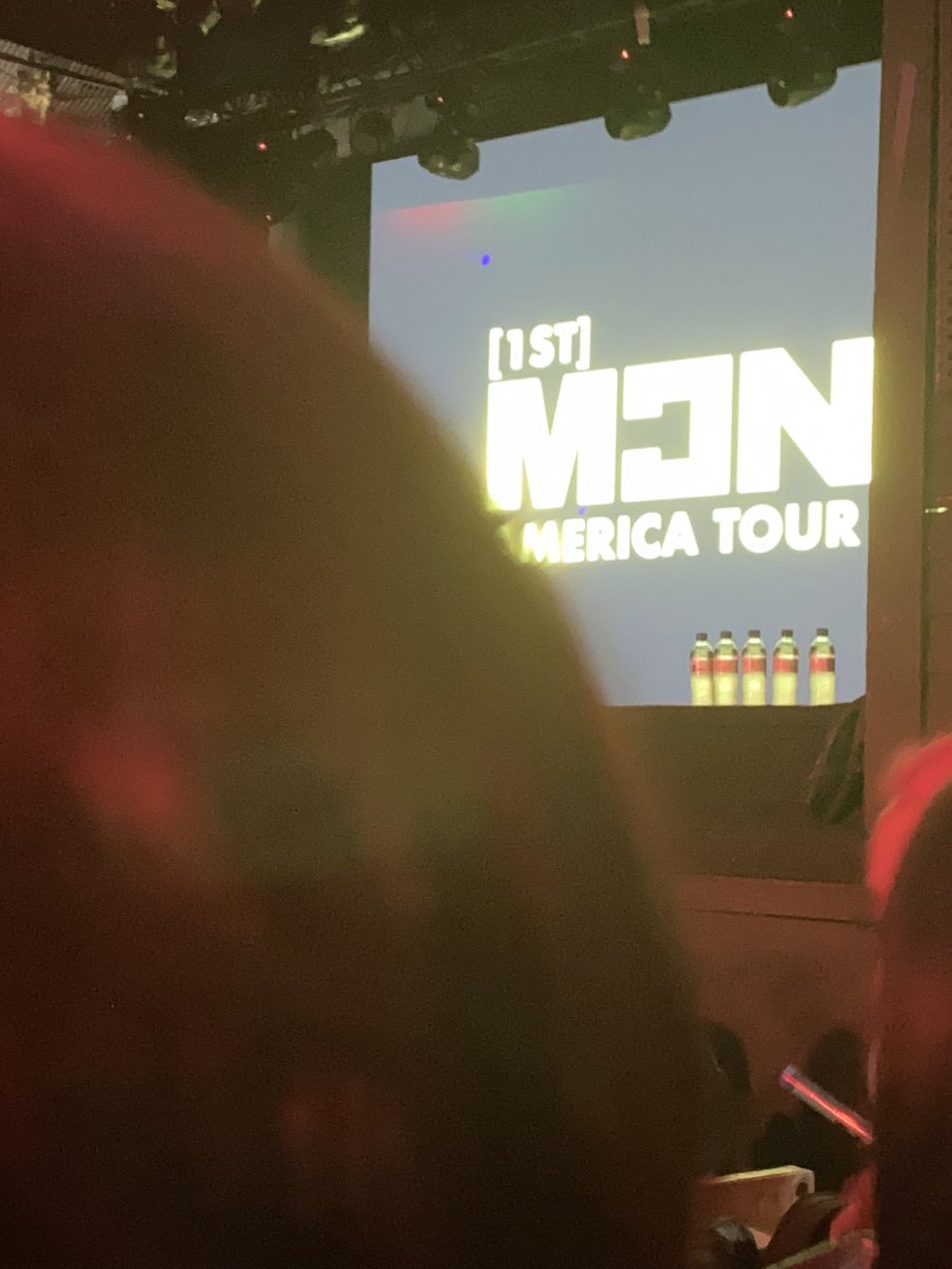 a minha maior conquista foi ver as garrafinhas dele de pertinho! 😭 #MCND_BRAZIL_TOUR