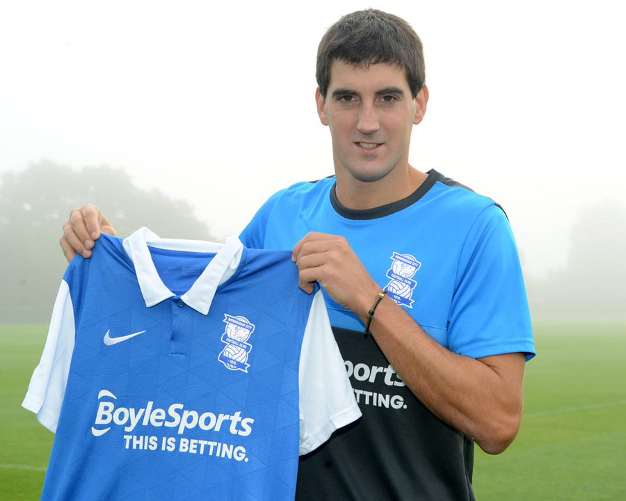 mercatosphera's tweet photo. 🇪🇸 Mikel San José (33) anuncia su retirada.

Tras dos años en los juveniles del #Liverpool, volvió al @AthleticClub donde disputó 11 temporadas en @LaLiga. Es el 20º futbolista con más partidos de la historia del club (397).

🏆 Supercopa España
🏆 EURO Sub-19
🏆 EURO Sub-21 https://t.co/t1uP6n27ar
