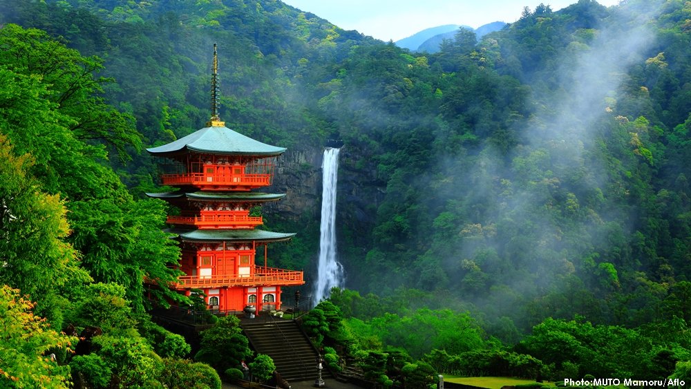 japan's tweet photo. Mountains straddling #Wakayama, #Nara, and #Mie are where #Shinto and #Shugendo meet. Three sacred sites here and the routes connecting them received #WorldHeritage registration as the "Sacred Sites and Pilgrimage Routes in the Kii Mountain Range" in 2004.
https://t.co/2jQ8QMrXyw https://t.co/m7gsG7aJcW