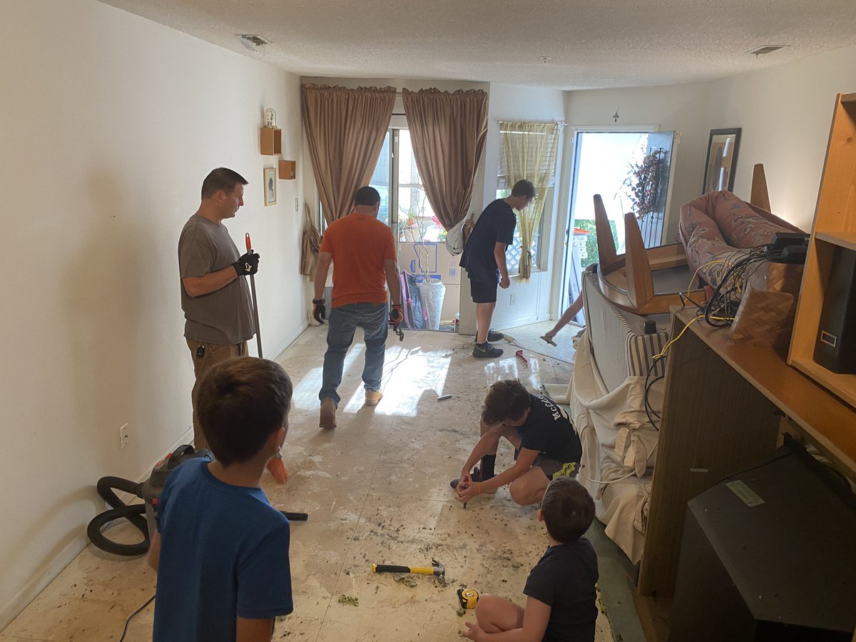 F3Raleigh3rdF's tweet photo. A number of @F3Raleigh PAX and 2.0s got a full days work in helping make sure Ms. Watkins went to sleep with a new floor! A fantastic day supporting @RebldgTogthr and kicking of the @F3Nation Triangle Region partnership. TClaps to all who gave their time, energy, and expertise! https://t.co/3djnowhfZo