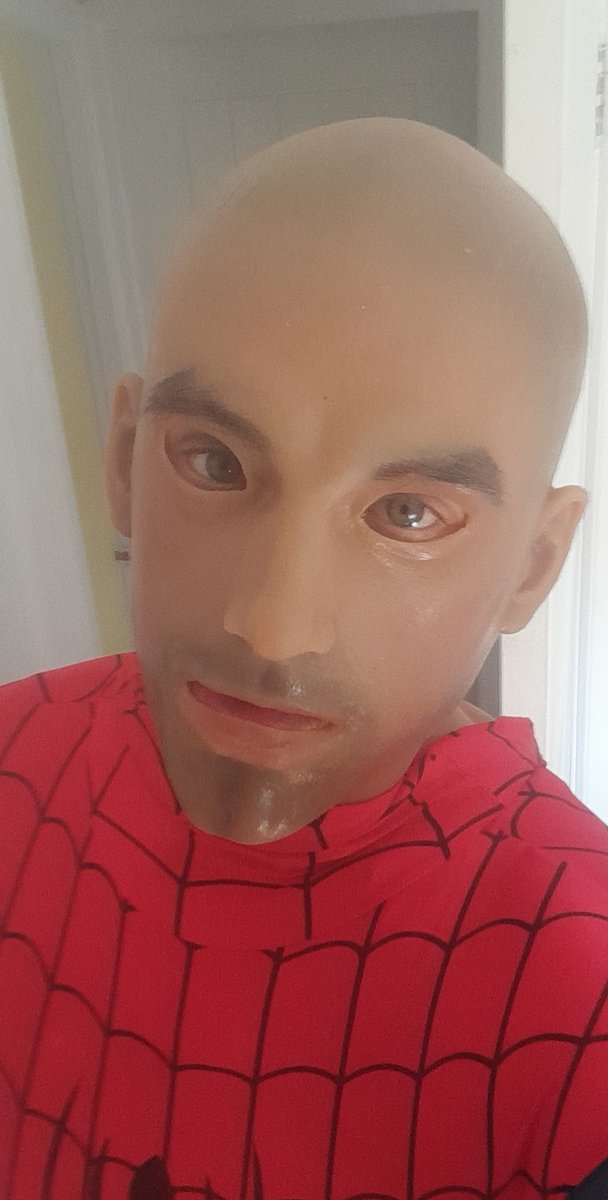 Have another
#gay #siliconemask #smitizen #spiderman #fetish #gaygeek