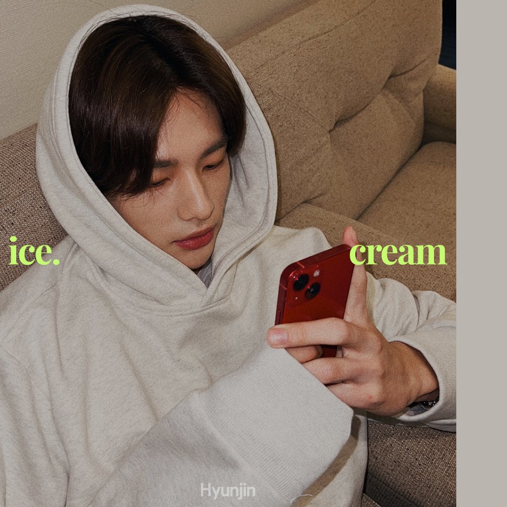 StrayKStream's tweet photo. [🎉] 

 @Stray_Kids Hyunjin "ice-cream" | [ Stray Kids : SKZ - RECORD ] has surpassed 1,100,000 (1.1M)  views on YouTube!

🍦https://t.co/FFZ5SVI7WV

#Hyunjin_IceCream 
#IceCreamOUTNOW 
#스트레이키즈 #현진 #Hyunjin https://t.co/4fRJrbTQmf