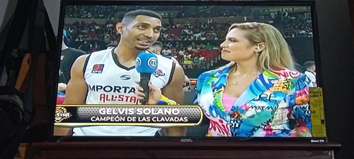 Perezmiguelp's tweet photo. El gran ganador de la competencia de #volcadas 🏀🏆🏀 del #Game #AllStarGame de la @SuperligaVen @spbven https://t.co/bMFfZgkjwt