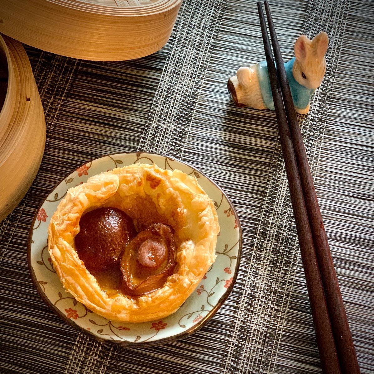 FoodyRuby's tweet image. DimSum 
自家製鮑魚酥

#鮑魚酥 #牛肉球 #香芋魚蛋 #咖喱珍寶魚蛋 #薩騎馬 #DimSum #DimSunday #點心 #GoodMorningSunday #ChopsticksAndForks #FoodyRuby #LifestyleInfluencer #MyFoodDiary #FoodBlogger #FoodBlog #FoodLover  #HKFoodBlogger #HKFoodBlog #DigitalCreator #LiKitchenInTheMountain