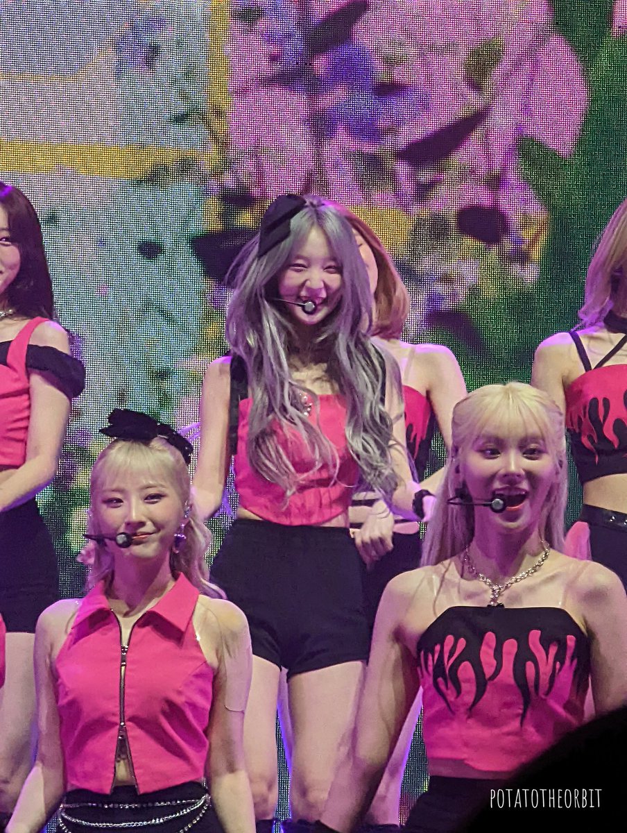 hdyeojin's tweet photo. HER SMILE !!?? https://t.co/saFlhBxvkJ