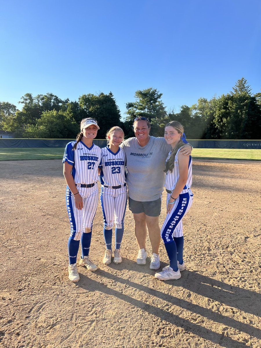 HotleKat's tweet photo. Thank you @MonmouthSB &amp; @Salz2326 for another great camp. Such a fun time and definitely looking forward to coming back! @state_16u @CoachJoeHuskies @Johnknopf10 @chrisrowan2323 @Los_Stuff @ImpactRetweets @IHartFastpitch @ExtraInningSB https://t.co/ENAhmSeEXt