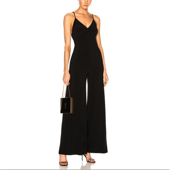BeBoundlessBo's tweet photo. So good I had to share! Check out all the items I'm loving on @Poshmarkapp #poshmark #fashion #style #shopmycloset #linedot #normakamali #columbia: https://t.co/v4Nx3BriBu https://t.co/xweViwh0DR