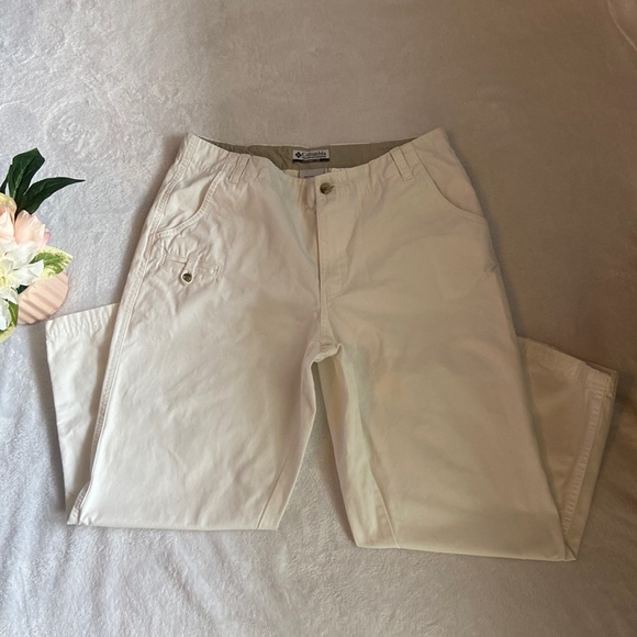 BeBoundlessBo's tweet photo. So good I had to share! Check out all the items I'm loving on @Poshmarkapp #poshmark #fashion #style #shopmycloset #linedot #normakamali #columbia: https://t.co/v4Nx3BriBu https://t.co/xweViwh0DR