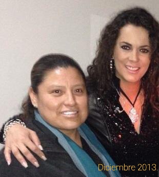 Pinamaryr's tweet photo. Te extraño tanto... tanto, pero que bonitos recuerdos 😃  @EdithMarquezL  Cuídate por favor!!!🙏 https://t.co/1n0ljG3SUc